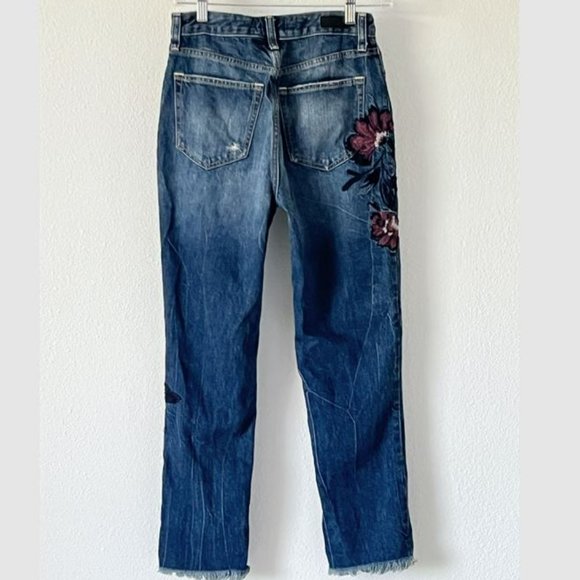 Abercrombie & Fitch Annie High Rise Boho Embroidered Floral Girlfriend Jeans - Picture 4 of 14